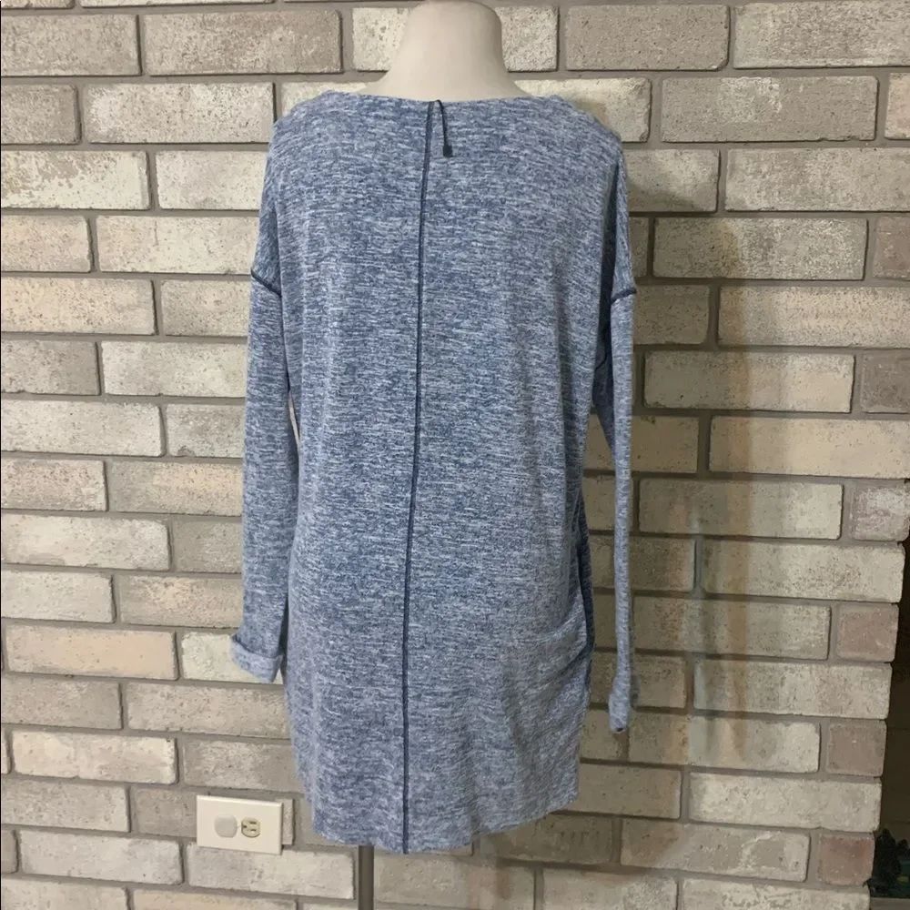 3for$20 sweater medium - Picture 2 of 3